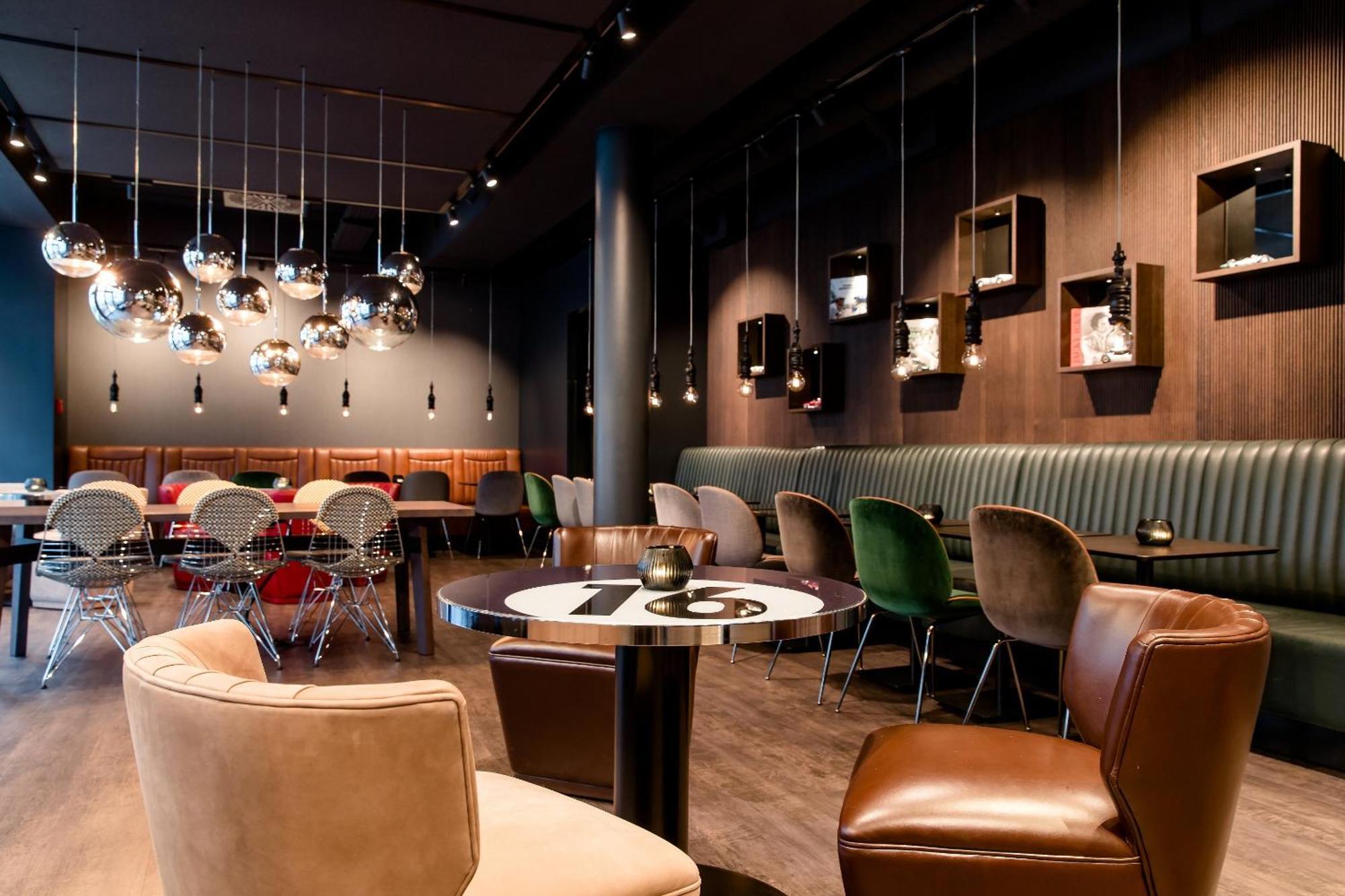 Motel One Frankfurt-Eastside Frankfurt am Main Bagian luar foto