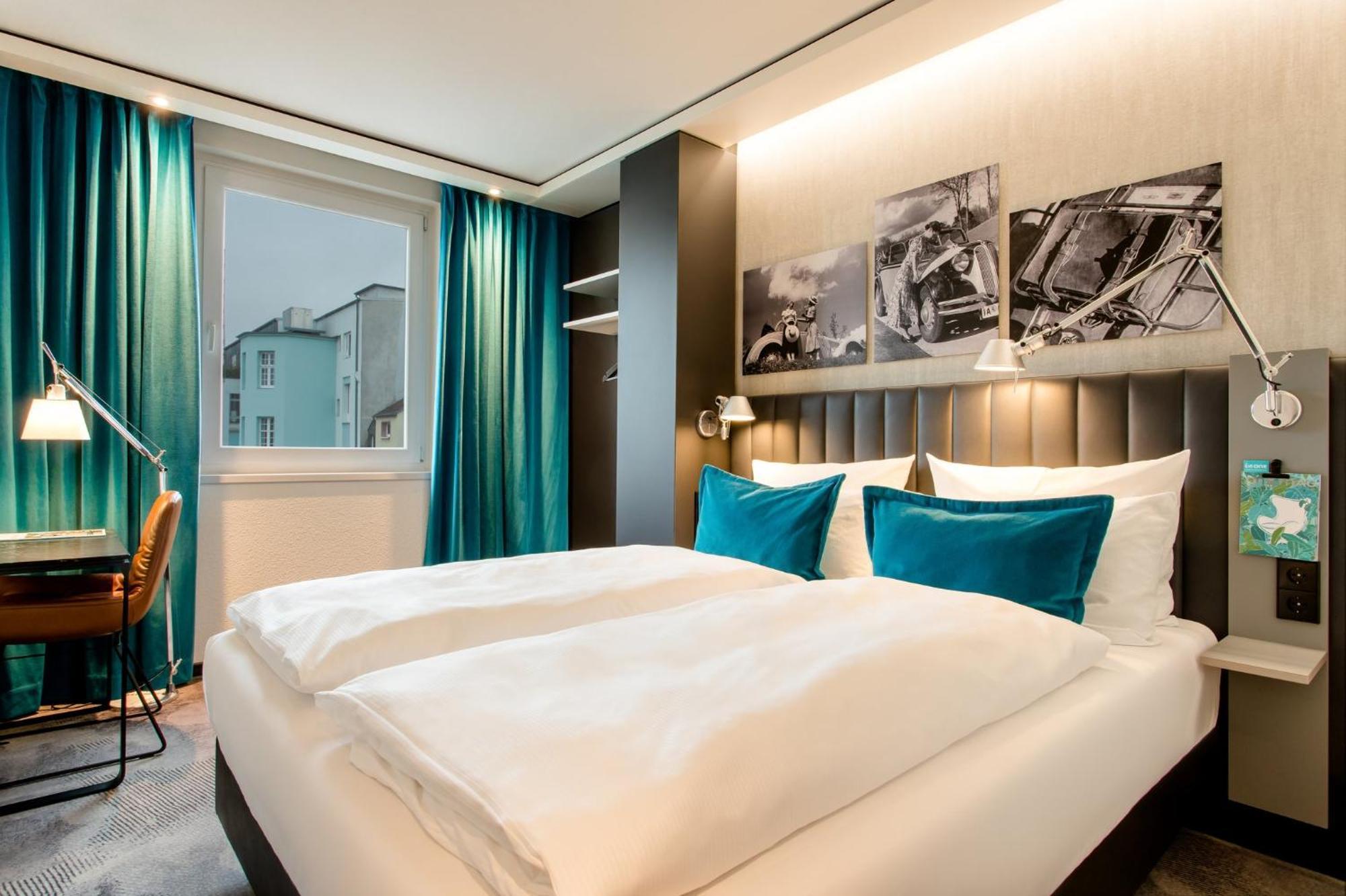 Motel One Frankfurt-Eastside Frankfurt am Main Bagian luar foto