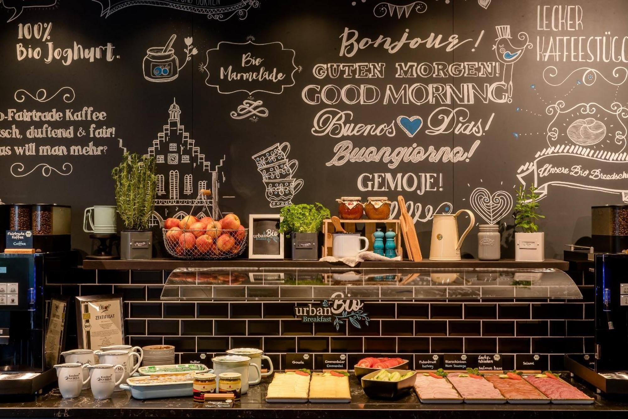 Motel One Frankfurt-Eastside Frankfurt am Main Bagian luar foto