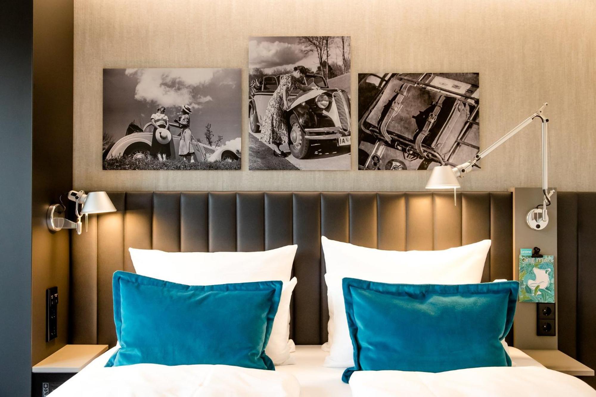 Motel One Frankfurt-Eastside Frankfurt am Main Bagian luar foto